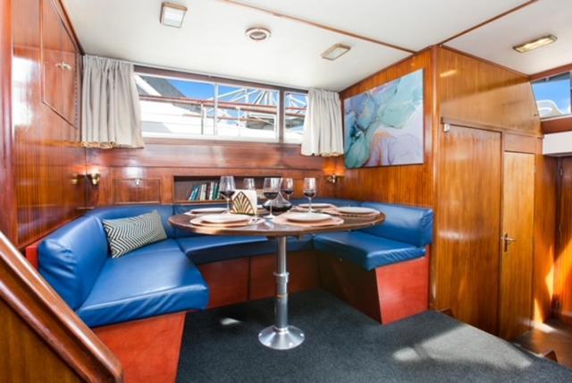 Charming Boat In Barcelona - Perfect Getaway Hotel Sant Adria de Besos Exterior photo